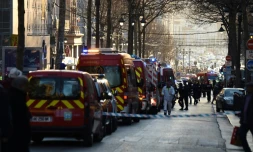 Des policiers et des équipes de secours sur les lieux d'une agression à l'arme blanche sur la Canebière, le 19 février 2019 à Marseille