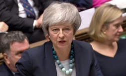 Theresa May, le 10 décembre 2018 devant la Chambre des Communes de Londres, lorsqu'elle a annoncé le report du vote sur l'accord de Brexit