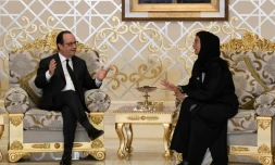 François Hollande rencontre une ministre émiratie Noura al-Kaabile 2 décembre 2016 à Abou Dhabi