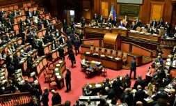 Les sénateurs arrivent au Sénat à Rome pour la première session, le 23 mars 2018