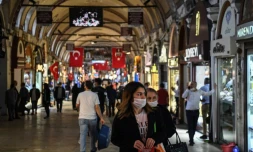 Réouverture au public du Grand Bazar d'Istanbul, le 1er juin 2020 en Turquie