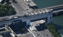 Vue aérienne du ministère de l'Economie et des Finances, quai de Bercy, à Paris,, le 14 juillet 2017