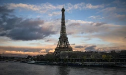 La tour Eiffel est fermée à partir de ce lundi en raison d'une grève reconductible, ont annoncé à l'AFP les deux organisations syndicales représentatives du personnel