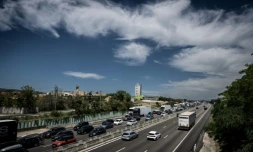 Des voitures sur l'A7 près de Pont-de-l'Isère (Drôme), le 9 juillet 2022