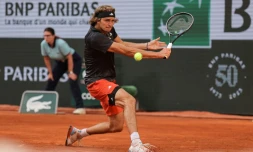 Alexander Zverev en quarts de finale de Roland-Garros contre l'Argentin Tomas Martin Etcheverry le 7 juin 2023 à Paris