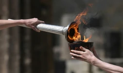 pendant plus de deux mois à partir du 8 mai 2024, la flamme olympique, va traverser plus de 400 villes françaises