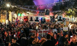 Des centaines de personnes défilent à Marseille pour protester contre l'insalubrité de certains immeubles, le 14 novembre 2018