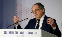 Le président de la Fédération française de football, Noël Le Graët, prononce un discours lors de l'assemblée générale de la FFF, avant sa réélection, le 13 mars 2021 à Paris