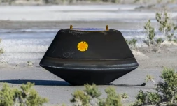 La capsule de la mission Osiris-Rex de la Nasa contenant un échantillon d'astéroïde après son atterrissage dans le désert près de Dugway, le 24 septembre 2023 dans l'Utah