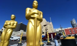 (ILLUSTRATION) Des reproductions des célèbres statuettes des Oscars, photographiées le 24 février 2016 à Hollywood, en Californie