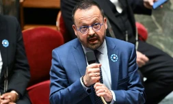 Le ministre de la Santé, Yannick Neuder, s'exprime lors d'une séance de questions au gouvernement à l'Assemblée nationale, à Paris, le 6 mai 2025