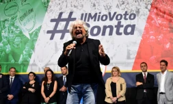 Le fondateur du Mouvement Cinq Etoiles Beppe Grillo lors d'un rassemblement pour fêter le nouveau gouvernement italien, le 2 juin 2018 à Rome