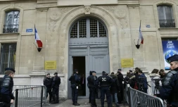 Devant le secrétariat d'Etat aux Transports à Paris, le 19 décembre 2016