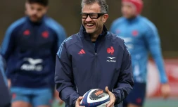 Fabien Galthié lors d'un entraînement du XV de France le 26 janvier 2025 à Marcoussis avant l'ouverture du Tournoi des six nations. Cinq matches plus tard, le titre obtenu par les Bleus, record d'essais à la clef, valide la stratégie et les choix du sélectionneur français