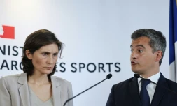 Gérald Darmanin, le ministre de l'Intérieur, et Amélie Oudéa-Castéra, la ministre des Sports, à l'issue de la réunion au ministère des Sports pour cerner les responsabilités des dysfonctionnements lors de la finale d ela Ligue des champions, Paris, le 30 mai 2022