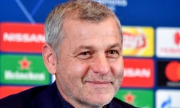 L'entraîneur de Lyon Bruno Genesio en conférence de presse à Kiev le 11 décembre 2018 veille du match face au Shakhtar Donetsk en Ligue des champions