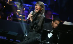 La chanteuse soul américaine Natalie Cole, fille de la légende du jazz Nat "King" Cole, lors d'un concert à Hollywood, le 14 mai 2015