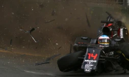 Le crash de Fernando Alonso lors du Grand Prix d'Australie, le 20 mars 2016 à Melbourne