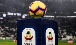 Ballon officiel et logo de la Serie A italienne