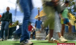 Jeunes réunionnais à la sortie de l'école
