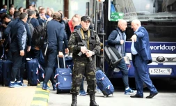 Les Bleus arrivent à hôtel Kulibin de Nijni Novgorod, sous haute protection,  la veille de leur quart de finale du Mondial contre l'Uruguay, le 5 juillet 2018 à Nijni Novgorod