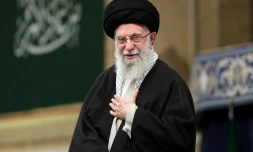 Photo fournie par le bureau du guide suprĂȘme iranien, l'ayatollah Ali Khamenei, le montrant lors d'un rassemblement Ă TĂ©hĂ©ran le 2 octobre 2024