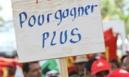 Jeudi 6 Mars 2008
Manifestation de la CGTR dans les rue de Saint-Denis