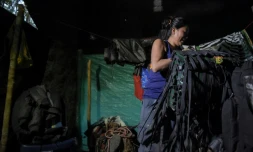 Une membre des FARC durant une interview avec l'AFP, le 15 juin 2017 à Colinas (Colombie)