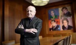 L'homme d'affaires français Pierre Bergé dans son bureau à Paris le 11 février 2015
