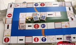 Plateau de jeu pour un apprentissage ludique du code de la route (photo archives)