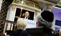 Le chancelier Scholz lors des commémorations du 85e anniversaire de la Nuit de Cristal, à la synagogue Beth Zion de Berlin, le 9 novembre 2023