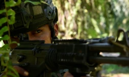 Un soldat colombien en patrouille à Tibu, dans le nord-est du pays, le 21 janvier 2025