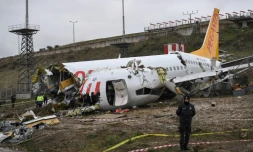 L'avion de la compagnie turque Pegasus brisé en deux lors de son atterrissage à Istanbul, le 6 février 2020
