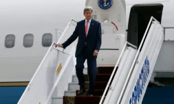 Arrivée du secrétaire d'Etat américain John Kerry à l'aéroport de Kiev, le 7 juillet 2016