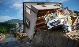 Une maison endommagée dans la zone de Kumano, dans la préfecture d'Hiroshima, au Japon, le 09 juillet 2018