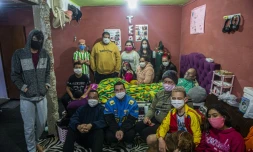 Les membres de la famille Hernández dans leur maison à Lima, le 25 juin 2020