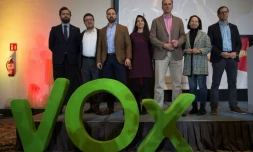 Des responsables du parti d'extrĂȘme droite espagnol Vox, dont son chef Santiago Abascal, Ă SĂ©ville, le 3 dĂ©cembre 2018.