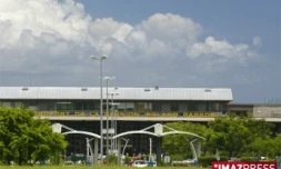 L'aéroport de Roland Garros &quot; Gillot &quot;, à quelques kilomètres de Saint Denis (côte nord)