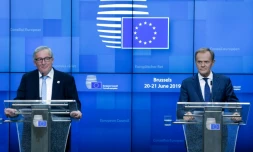 Le président de la Commission européenne Jean-Claude Juncker et le président du Conseil Donald Tusk donnent une conférence de presse à Bruxelles, le 21 juin 2019