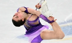 La jeune Russe Kamila Valieva lors de son programme court de patinage artistique en individuel lors des JO de Pékin 2022 le 15 février 2022 au Capital Indoor Stadium de Pékin
