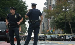 Des policiers sur les lieux d'une explosion, le 18 septembre 2016 Ă New York