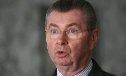 Le sénateur Les Républicains, Henri de Raincourt, le 10 février 2012 à Nouakchott