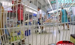 Dans les allées d'un hypermarché