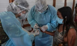 Dans un dispensaire de campagne de l'armée brésilienne à Auari, en Amazonie, le 30 juin 2020