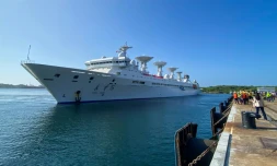 Le navire de recherche chinois, le Yuan Wang 5, arrive au port de Hambantota, au Sri Lanka, le 16 août 2022