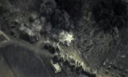 Image tirée d'une vidéo du 30 septembre 2015 diffusée par le ministère russe de la Défense et montrant une frappe de l'aviation russe en Syrie