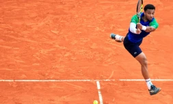 Le Français Arthur Fils s'est incliné face à l'Espagnol Carlos Alcaraz en quart de finale du Masters 1000 de Monte-Carlo le 11 avril 2025

