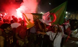 Des supporters algériens à Bordeaux aprÚs la qualification de leur équipe en finale de la CAN, le 14 juillet 2019