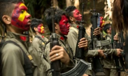 Des guerilleros maoïstes de la Nouvelle armée du peuple (NPA), dans les montagnes de la Sierra Madre, dans la jungle philippine, le 30 juillet 2017