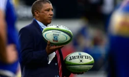 Le Sud-Africain Allister Coetzee, alors entraîneur des Western Stormers, lors de l'échauffement face aux Otago Highlanders, en Super 15, le 28 mars 2015 à Dunedin
